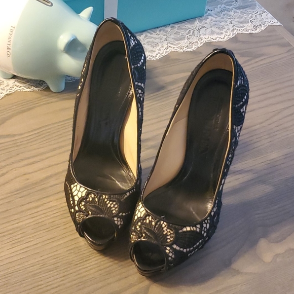 Vintage authentic Alexander McQueen peep toe pumps - Picture 4 of 14